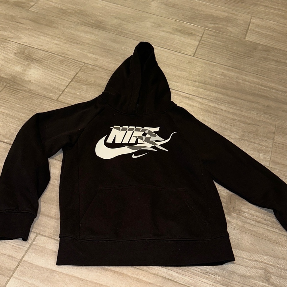 Nike Black Pullover with Iconic Logo